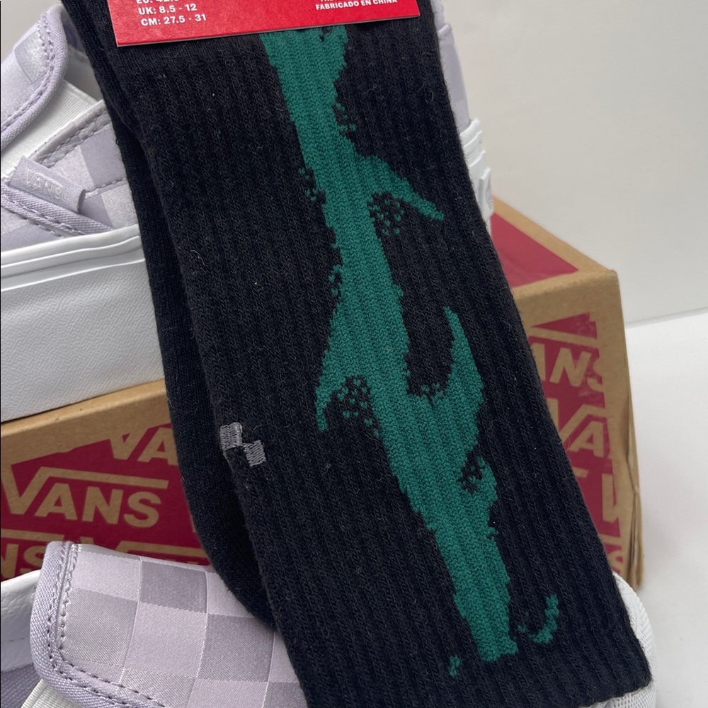 Vans Skate Thorn Crew Socks (1 pair)
with a ribbed cuff cushioning for comfort - Picture 3 of 16